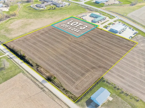 Alexander Dr, Tipton, IA 52772