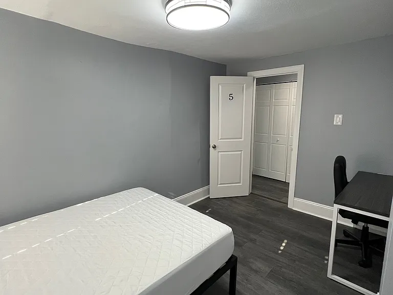 205 Ashworth Pl #1 — Photo 11