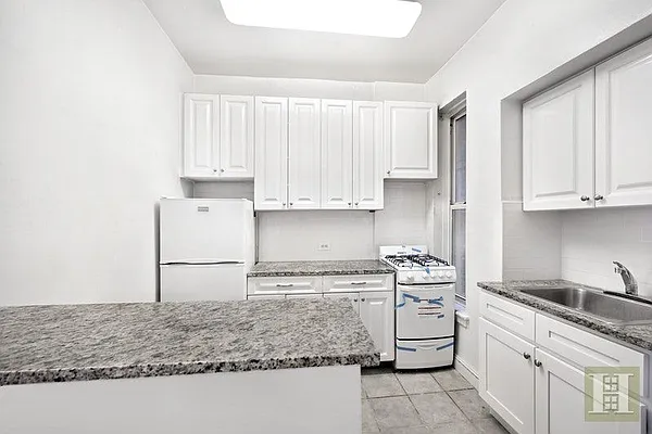 Rented by Halstead Real Estate | media 34