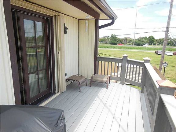 3rd image of 1016 Saint Julien Dr APT 405