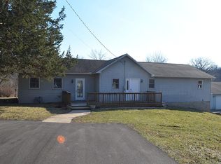 254 S Cedar St, Farmington, IL 61531