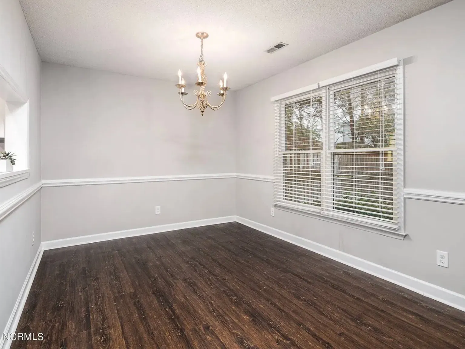 2 bed, 1742 sqft, $1,350 — Photo 1