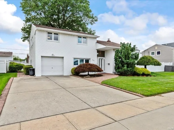 269 Nancy Drive, East Meadow, NY 11554