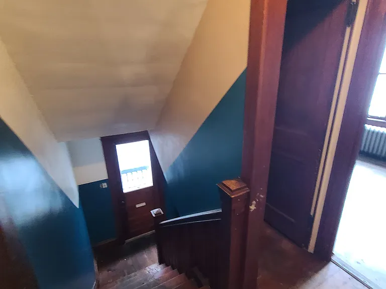 703 W Race St — Photo 13