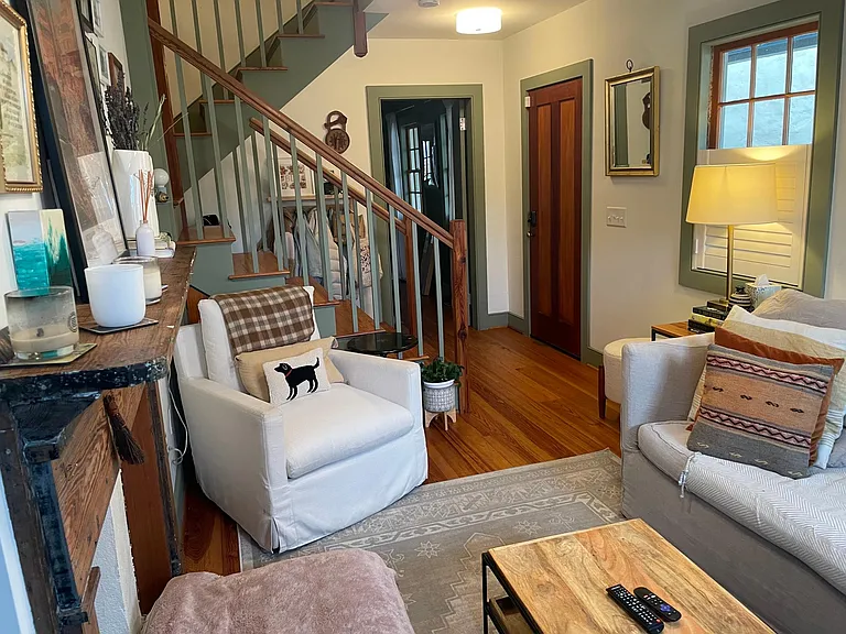 113 Line St — Photo 1