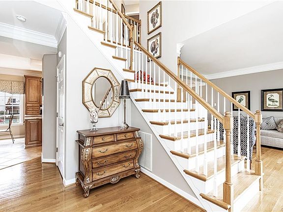 3rd image of 10701 Correnty Dr