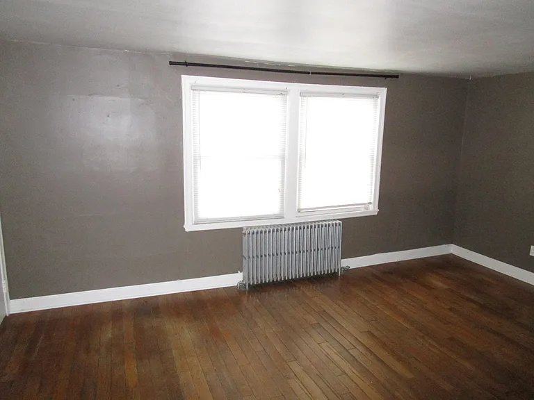 61 Cedar St — Photo 6