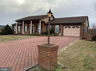 67 Phyllis Dr, Martinsburg, WV 25404