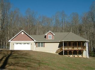 64 Streamside Dr, Hendersonville, NC 28791