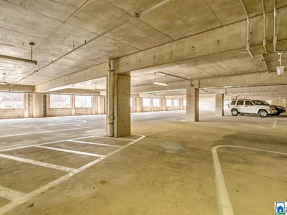 3rd image of 1018 Hackberry Ln #20