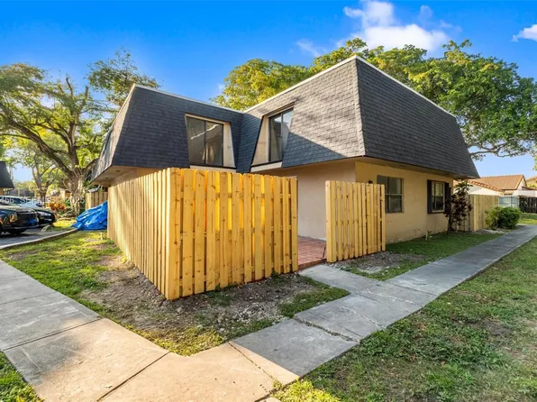 14201 SW 94th Circle Ln APT 103-5, Miami, FL 33186