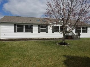 553 W Corbly Rd, Hebron, IN 46341