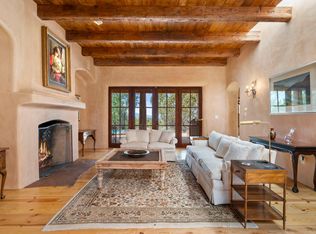 9 Placita Anita, Santa Fe, NM 87506