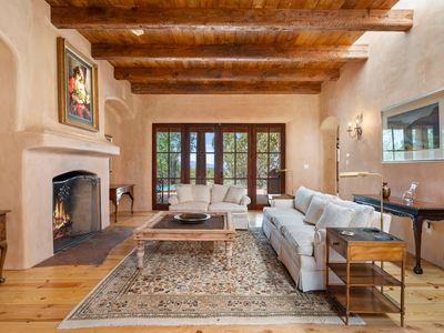 9 Placita Anita, Santa Fe, NM, 87506