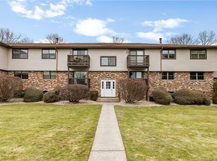 36 Surrey Dr #A11, Newington, CT 06111