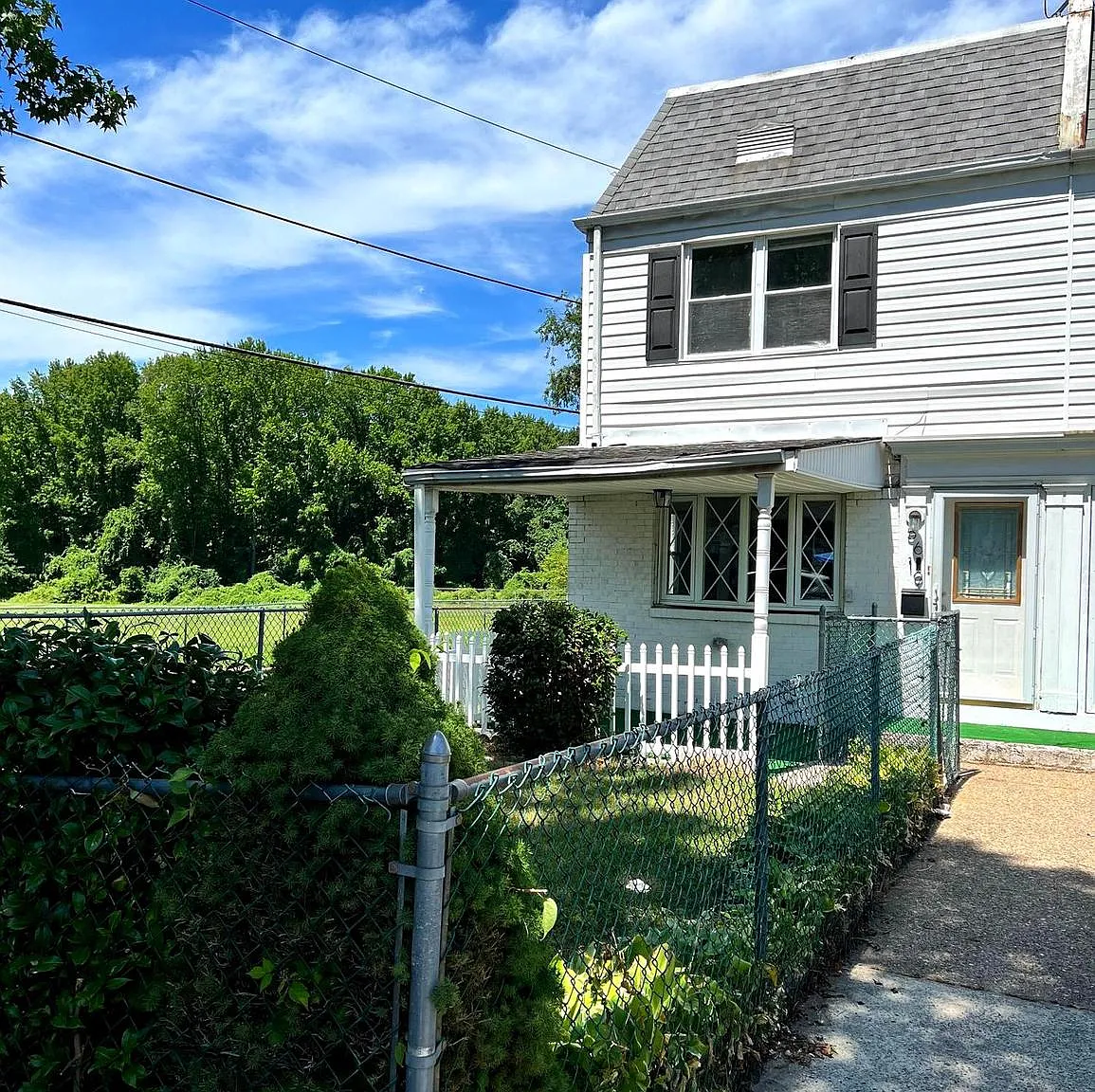 2 bed, 1.0 bath, 960 sqft, $2,000 — Photo 2
