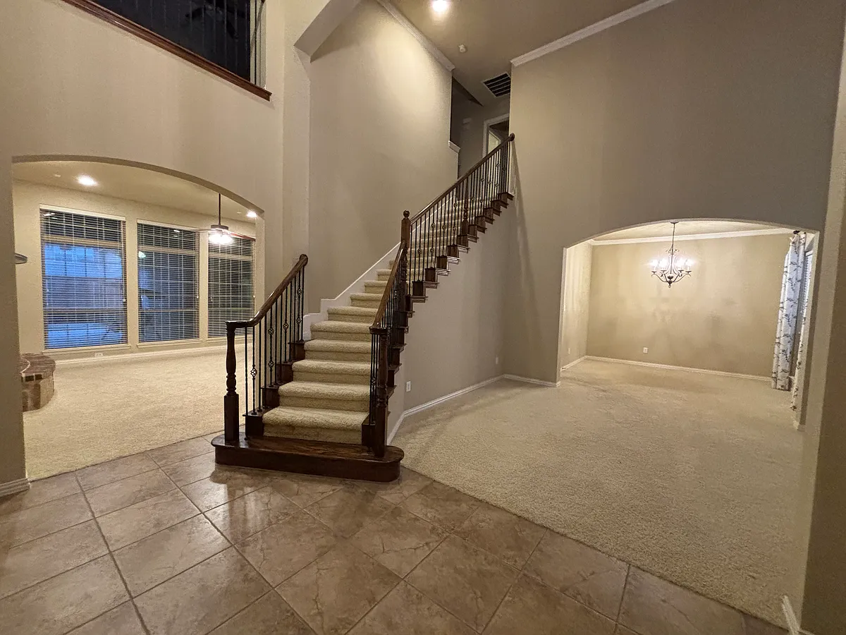 Building Photo - 7812 Edgeglen Trl