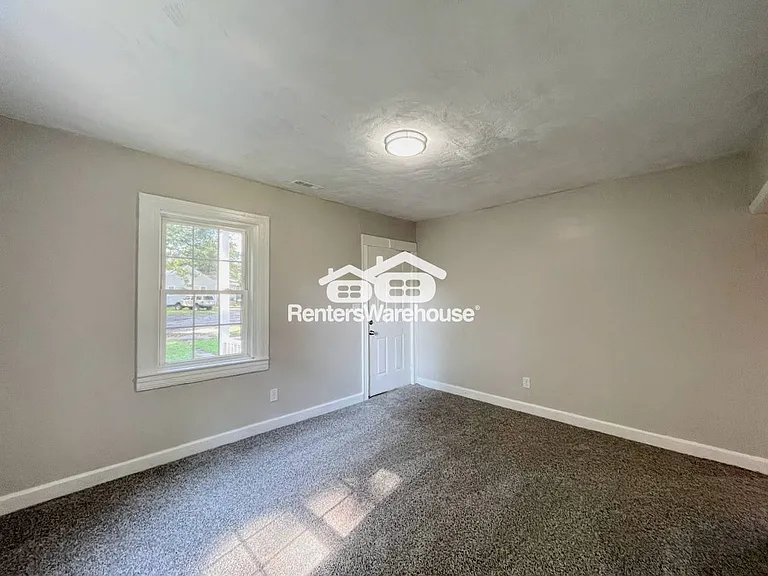 940 Willis St — Photo 5