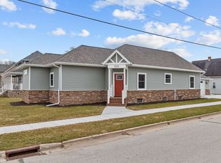 633 W Cedar St, Hilbert, WI 54129