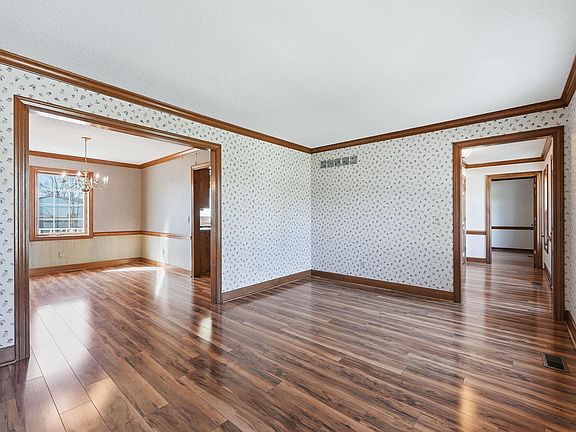 4th image of 6030 Spring Pond Rd
