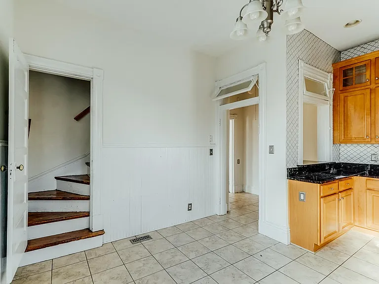 5 N Davis Ave — Photo 12