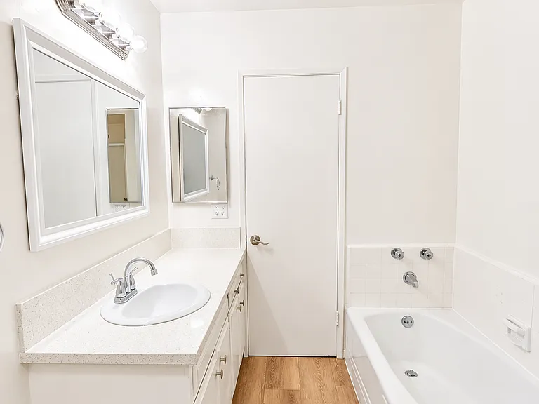 153 S Hayworth Ave #202 — Photo 11