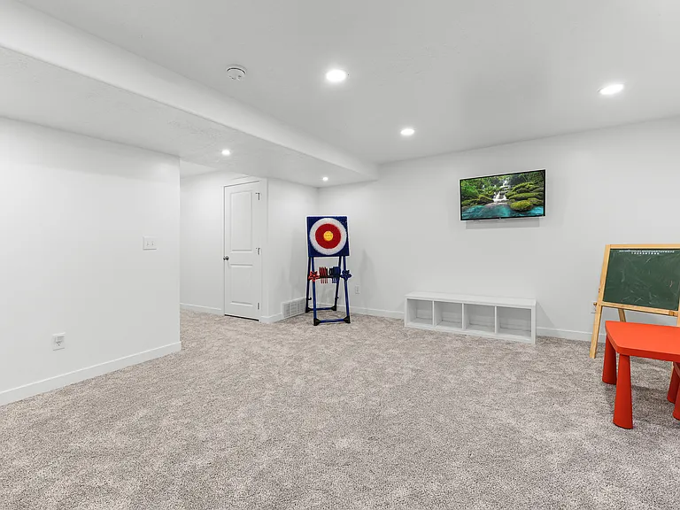 256 N Pier Ln — Photo 35