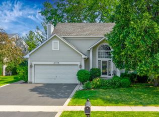 18048 W Stockton Ct, Gurnee, IL 60031