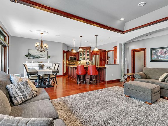 5th image of 639 18th St NW
