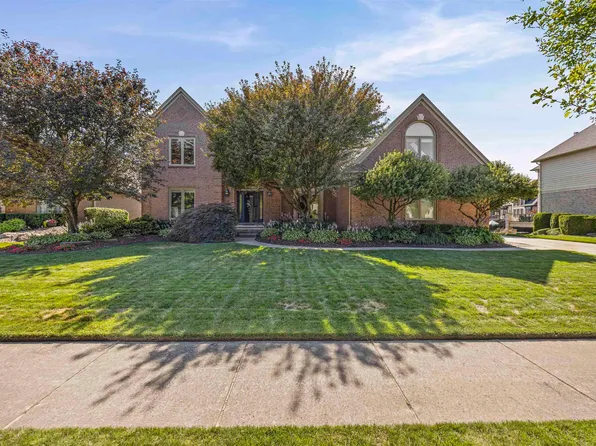 53849 Cherrywood Dr, Shelby Township, MI 48315