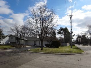 485 N Walnut St, Elmhurst, IL 60126