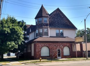 848 Oak St, Wyandotte, MI 48192