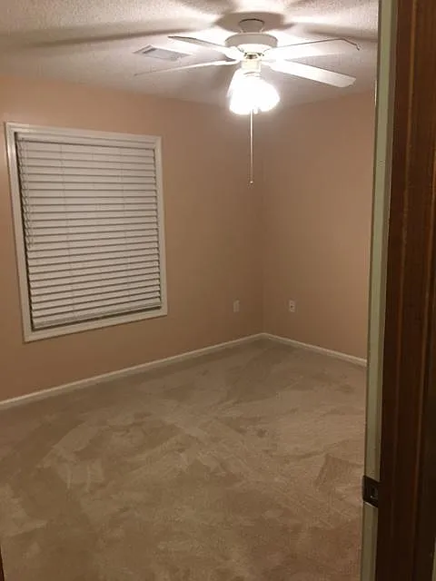 3 bed, 1885 sqft, $1,800 — Photo 4