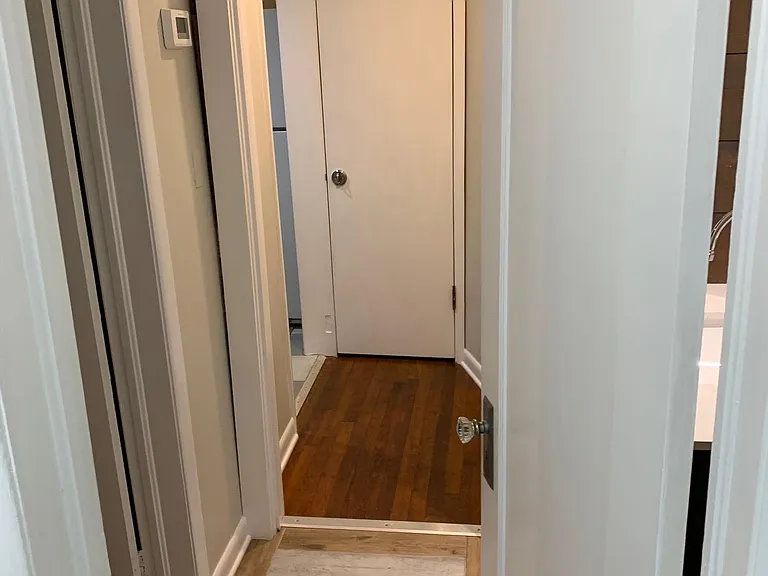 926 Greenwood Ave NE #9 — Photo 7