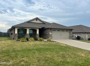 2220 Clark Ct, Joplin, MO 64804