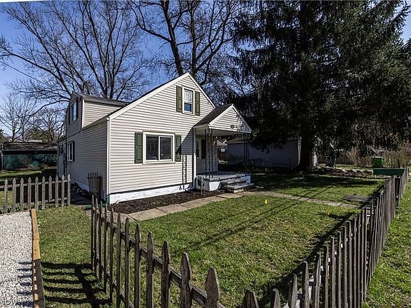 3rd image of 1463 4th St