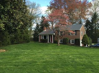 84 Anthony Wayne Dr, Wayne, PA 19087