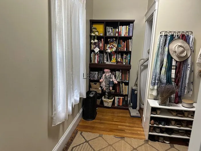 1 bed, 1.0 bath, $2,450 — Photo 3
