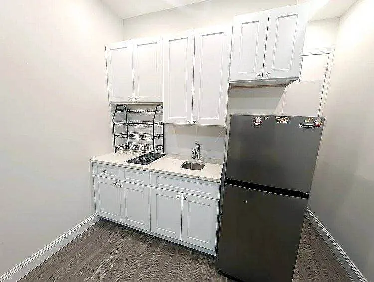 2108 67th St #2R — Photo 3