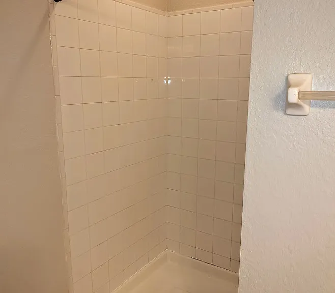 2935 NE 7th St #304 — Photo 10