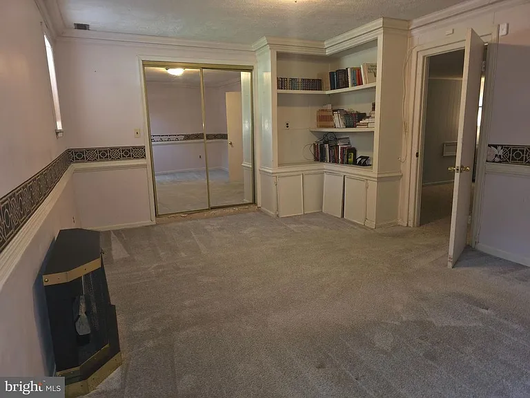 3301 Heidi Ln — Photo 21