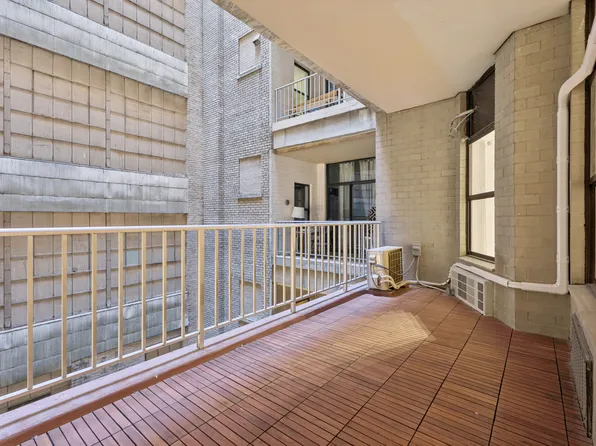 244 Madison Avenue image 3 of 10