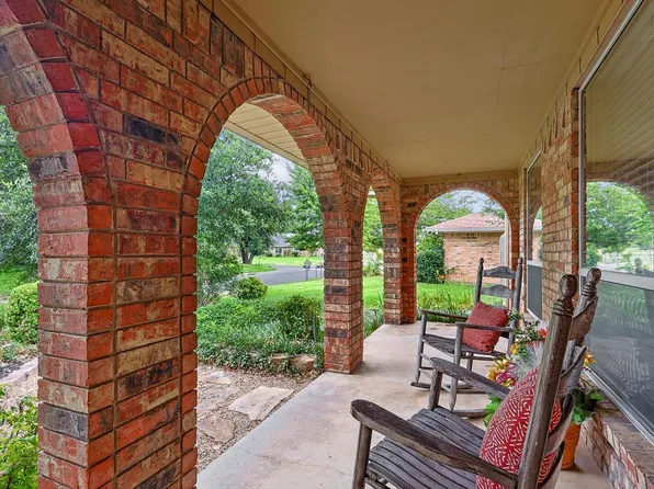 2320 Georgetown Dr, Denton, TX 76201
