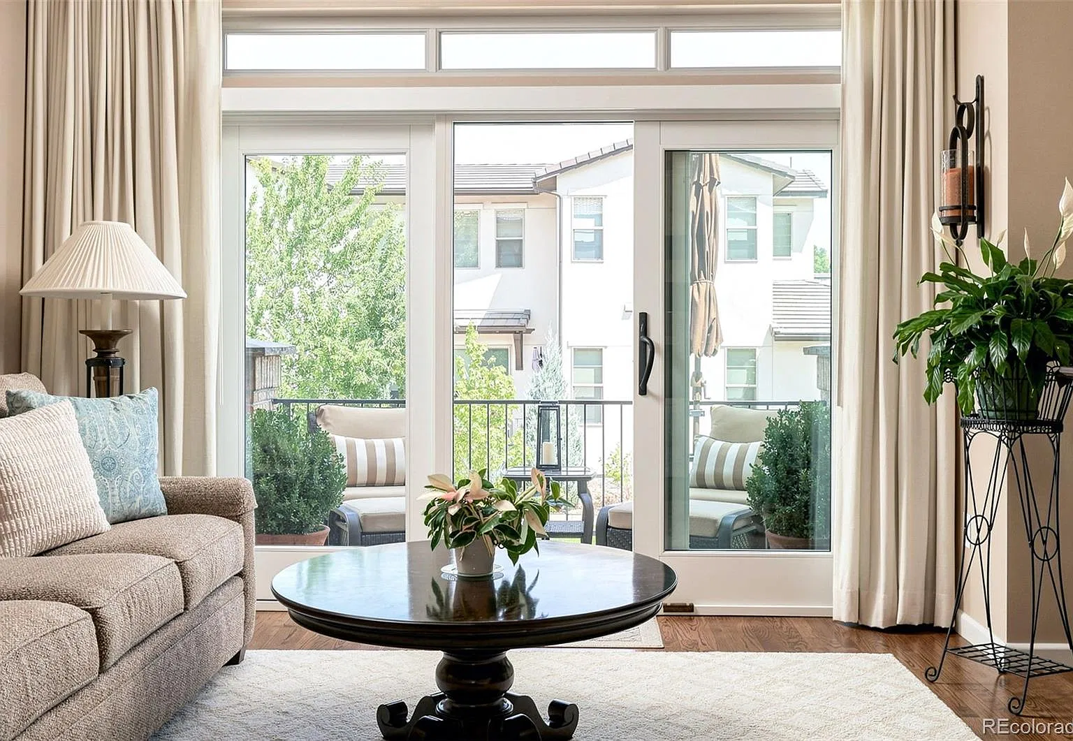 3 bed, 2.5 bath, 1669 sqft, $3,300 — Photo 4