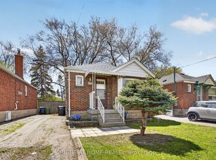 77 Elma St, Toronto, ON M8V1X9
