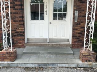 5842 W 76th Pl UNIT 104, Burbank, IL 60459