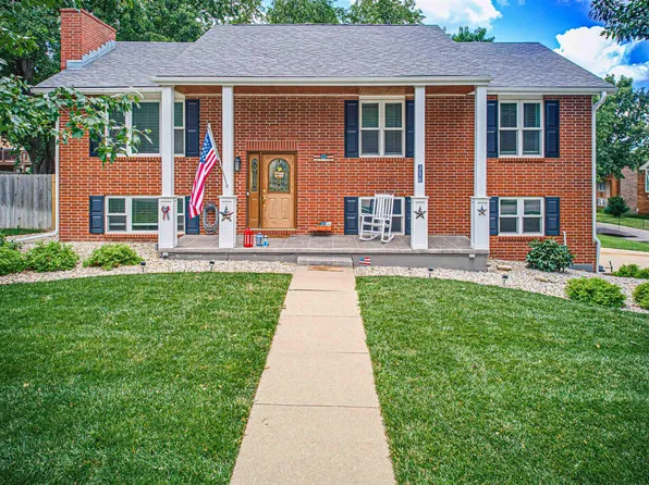 316 S Kaw Dr, Junction City, KS 66441