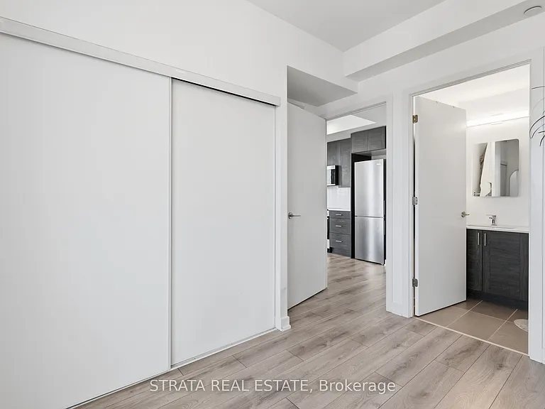 15 Ellerslie Ave #708 — Photo 9