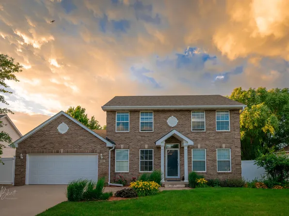 2321 Sundown Dr, Ames, IA 50014