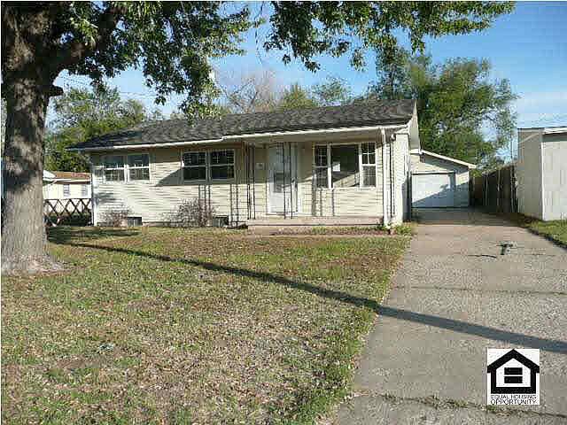 1st image of 1108 W 45th St S #Hud181221928